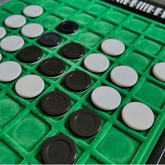 Ravensburger Othello Classic Family and 2-Player Board Game for Ages 8 and Up - Picture 6 of 6